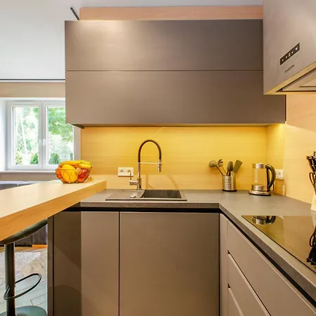 Centrum Obok Manufaktura Piotrkowska Dostep Na Kod Łódź