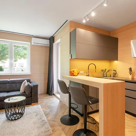 Apartament Centrum Obok Manufaktura Piotrkowska Dostep Na Kod