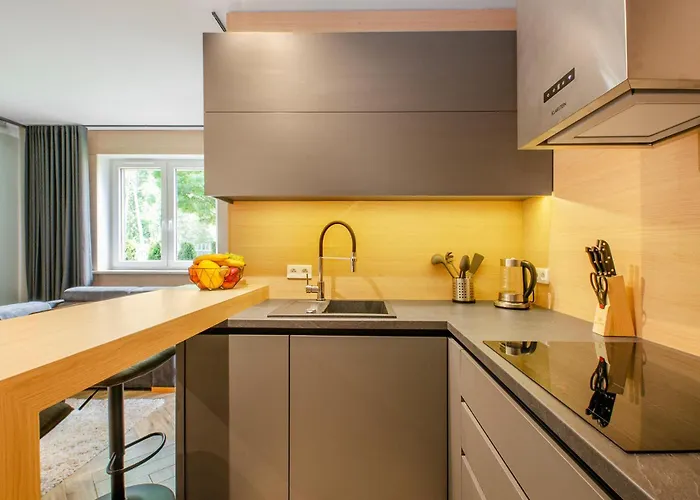 Centrum Obok Manufaktura Piotrkowska Dostep Na Kod Łódź